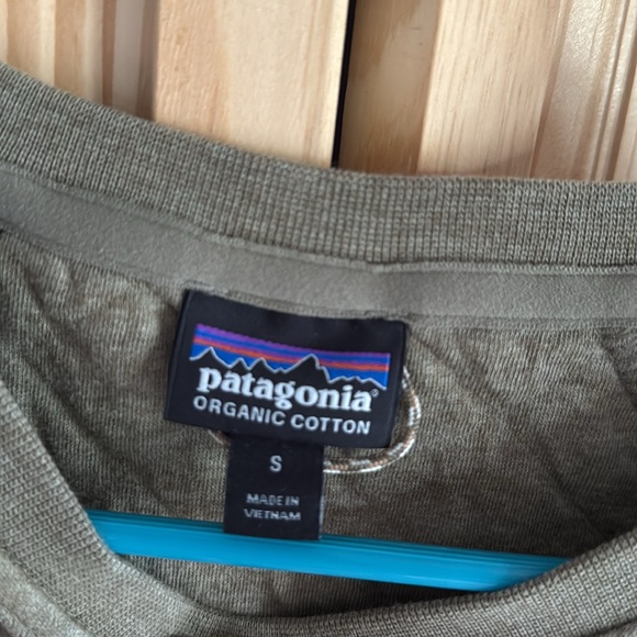 Patagonia Quilted Green Sweatshirt - Picture 3 of 3